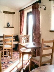Inn The Queen Anne Hucklow